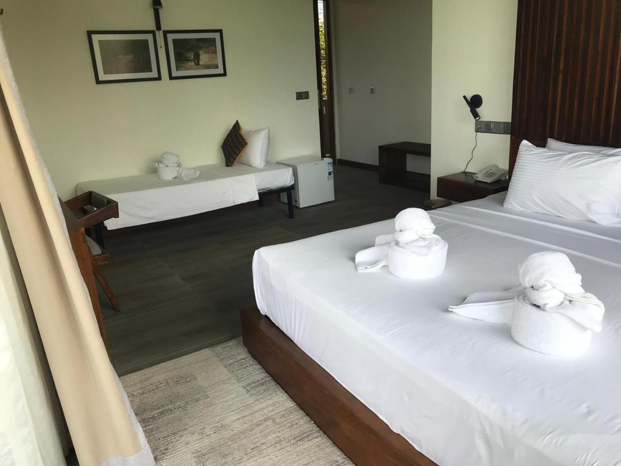 Thimbiri Wewa Resort Wilpattu Buitenkant foto