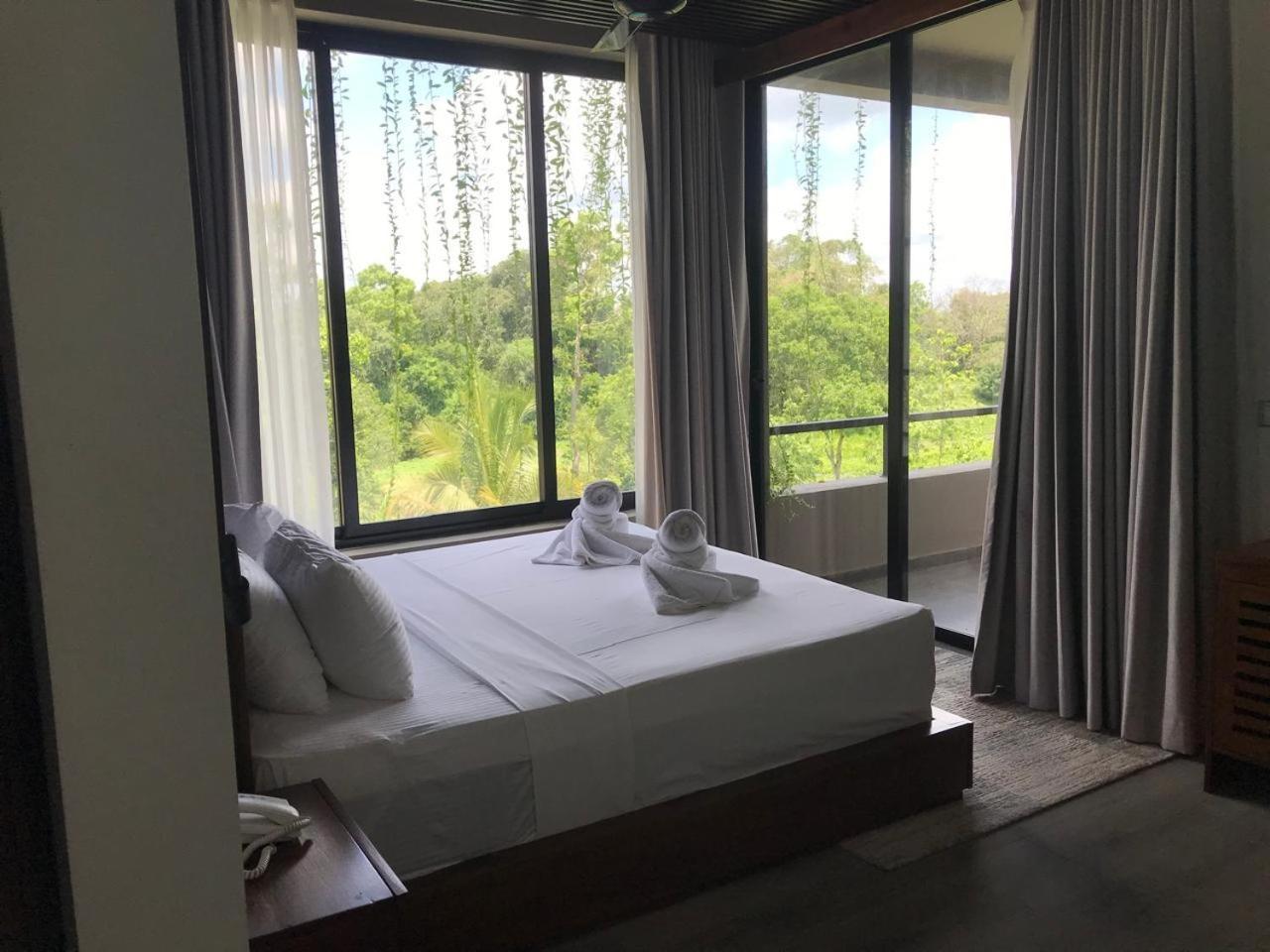 Thimbiri Wewa Resort Wilpattu Buitenkant foto