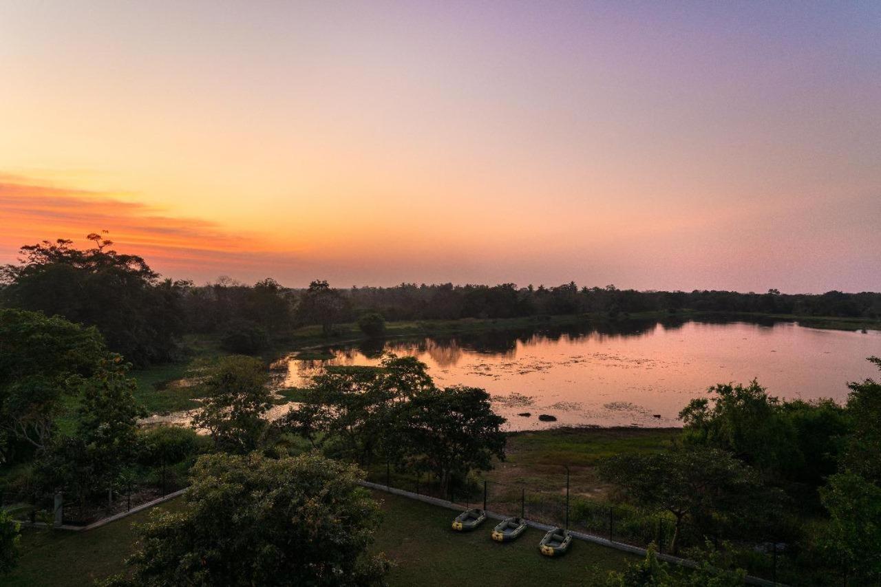 Thimbiri Wewa Resort Wilpattu Buitenkant foto